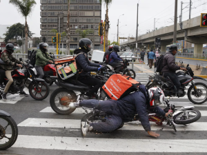 El alto precio del SOAT para motos en Perú está vinculado al mayor riesgo de accidentes y a la baja cantidad de conductores asegurados.